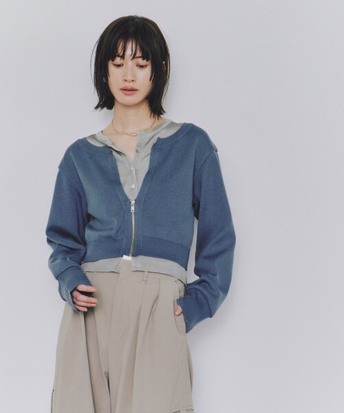 UNITED TOKYO（ユナイテッドトウキョウ）の「レイヤードWカーデトップス｜細見え/秋服/冬服（カーディガン/ボレロ・レディース・ブルー/ブラック・FREE）」の4枚目の写真