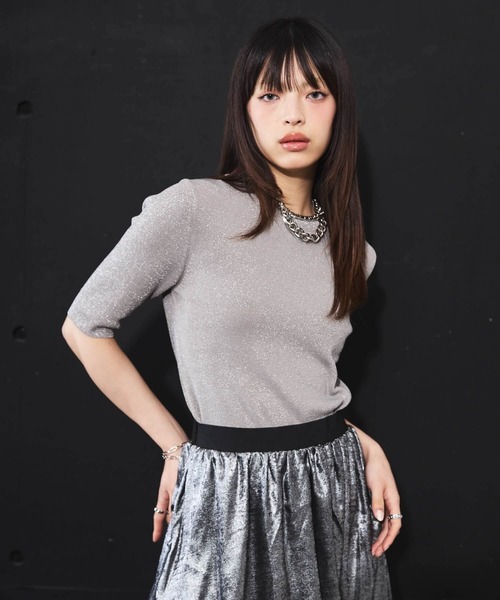DIP IN CHOCOLATE（ディップインチョコレート）の「クルーネック半袖ラメメニット【DIP IN CHOCOLATE】（ニット/セーター・レディース・オフホワイト/ブラック/シルバーグレー・F）」の3枚目の写真