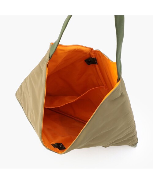 バッグ BRIEFING TILT TRIANGLE TOTE Buy TILT TRIANGLE TOTE for USD 170.00 | BRIEFING