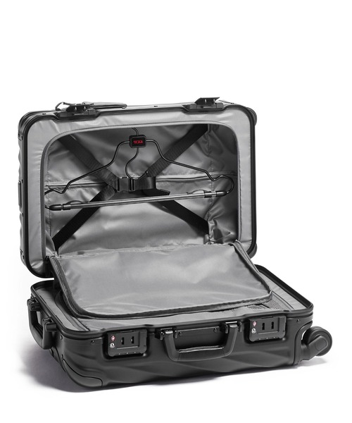 TUMI(トゥミ)の「19 DEGREE ALUMINUM インターナショナル・キャリーオン スーツケース(機内持ち込みサイズ) 1泊~3泊程度(スーツケース/キャリーバッグ・メンズ・ブラック系その他・FREE)」の4枚目の写真