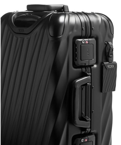 TUMI(トゥミ)の「19 DEGREE ALUMINUM インターナショナル・キャリーオン スーツケース(機内持ち込みサイズ) 1泊~3泊程度(スーツケース/キャリーバッグ・メンズ・ブラック系その他・FREE)」の6枚目の写真