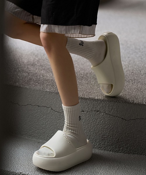 c.u.l（シーユーエル）の「軽量 厚底 ユニセックス プラットフォームサンダル スリッパ culs125（サンダル・レディース・ブルー/ブラック/イエロー/ホワイト・L/M/S）」の2枚目の写真