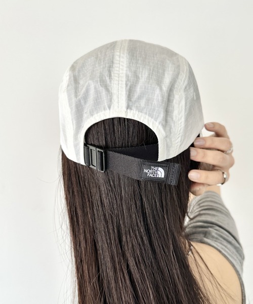 THE NORTH FACE（ザノースフェイス）の「国内未発売 THE NORTH FACE(ザ・ノースフェイス)/軽量 ワンポイントロゴ キャップ 帽子/WL CAMP CAP（キャップ・レディース・グレー/ブラック/サンドベージュ/ブラウン/ホワイト・FREE）」の12枚目の写真