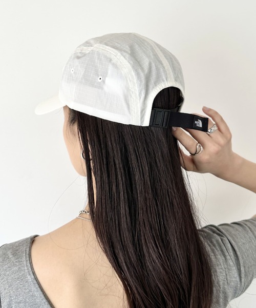 THE NORTH FACE（ザノースフェイス）の「国内未発売 THE NORTH FACE(ザ・ノースフェイス)/軽量 ワンポイントロゴ キャップ 帽子/WL CAMP CAP（キャップ・レディース・グレー/ブラック/サンドベージュ/ブラウン/ホワイト・FREE）」の14枚目の写真