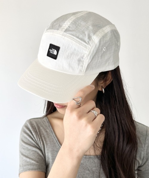 THE NORTH FACE（ザノースフェイス）の「国内未発売 THE NORTH FACE(ザ・ノースフェイス)/軽量 ワンポイントロゴ キャップ 帽子/WL CAMP CAP（キャップ・レディース・グレー/ブラック/サンドベージュ/ブラウン/ホワイト・FREE）」の7枚目の写真