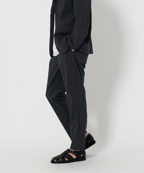 BEAUTY&YOUTH UNITED ARROWS（ビューティーアンドユースユナイテッドアローズ）の「TORAY「リランチェ＆+」1P  テーパード パンツ ‐ウォッシャブル セットアップ対応‐（スラックス・メンズ・ネイビー/ブラック/オリーブ・S/M/XL/L）」の13枚目の写真