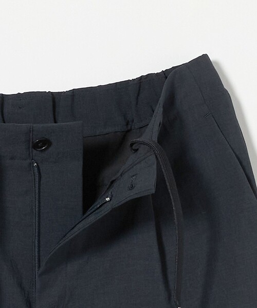 BEAUTY&YOUTH UNITED ARROWS（ビューティーアンドユースユナイテッドアローズ）の「TORAY「リランチェ＆+」1P  テーパード パンツ ‐ウォッシャブル セットアップ対応‐（スラックス・メンズ・ネイビー/ブラック/オリーブ・S/M/XL/L）」の5枚目の写真