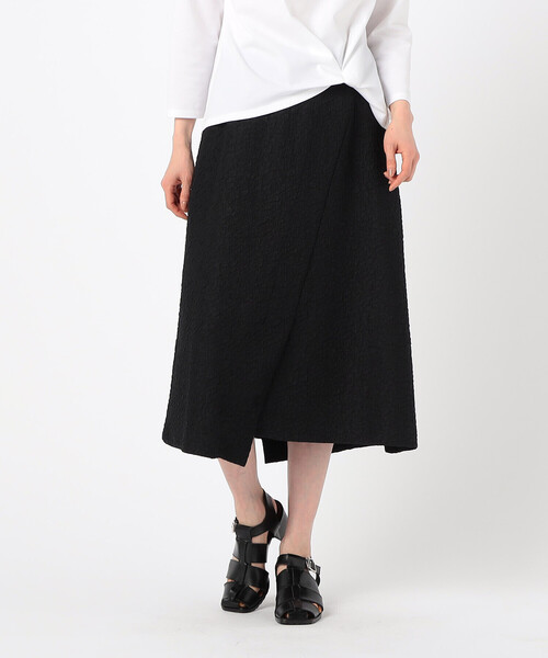 Gabardine K.T(ギャバジンケーティー)の「風通ジャカード 巻き風スカート(スカート・レディース・ブラック/グレー・9号)」の6枚目の写真