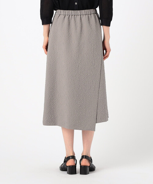 Gabardine K.T(ギャバジンケーティー)の「風通ジャカード 巻き風スカート(スカート・レディース・ブラック/グレー・9号)」の9枚目の写真