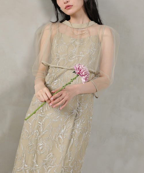 Kana(カナ)の「チュールボレロ 花柄刺繍キャミワンピース 2点セット パーティー ドレス 結婚式 お呼ばれ オケージョン(ドレス・レディース・チャコールグレー/イエロー/ブラウン・M)」の4枚目の写真