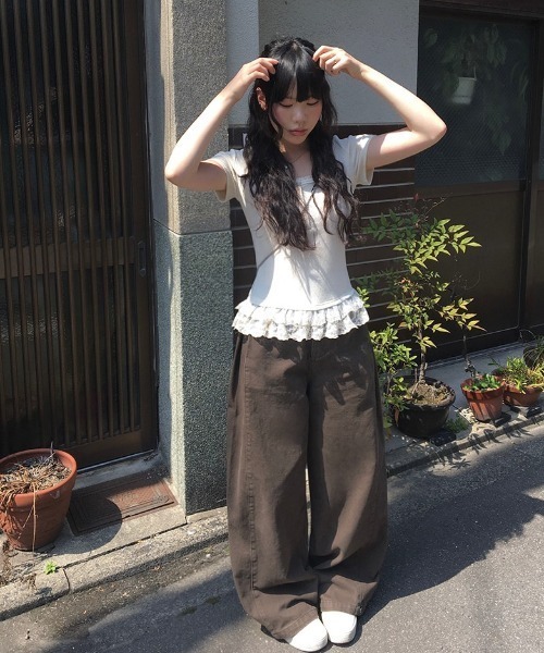 anyonemore（エニワンモア）の「裾ティアードレースフリルボタン半袖Tシャツ（Tシャツ/カットソー・レディース・アイボリー・FREE）」の7枚目の写真