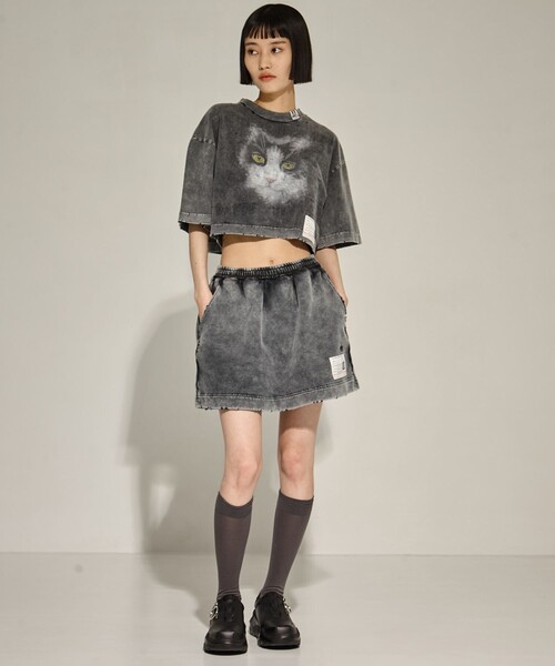 Maison MIHARA YASUHIRO(メゾンミハラヤスヒロ)の「【MIHARA YASUHIRO/ミハラヤスヒロ】BLEACHED SHORTS/ブリーチショートパンツ(その他パンツ・レディース・ブラック・38/36)」の2枚目の写真