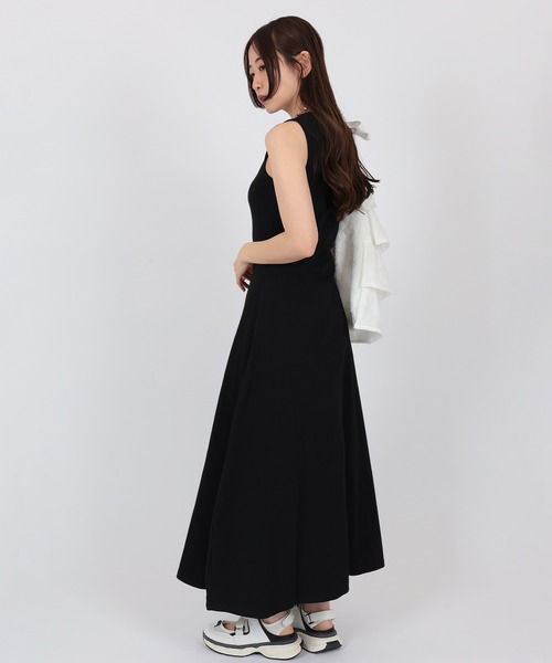 SUWDEE(スーディー)の「sleeveless flare long one piece(ワンピース・レディース・ベージュ/ブラック/グレー・S/M)」の7枚目の写真