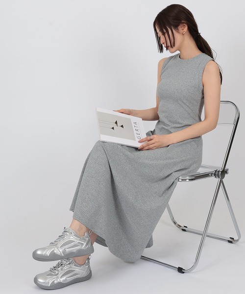 SUWDEE(スーディー)の「sleeveless flare long one piece(ワンピース・レディース・ベージュ/ブラック/グレー・S/M)」の8枚目の写真