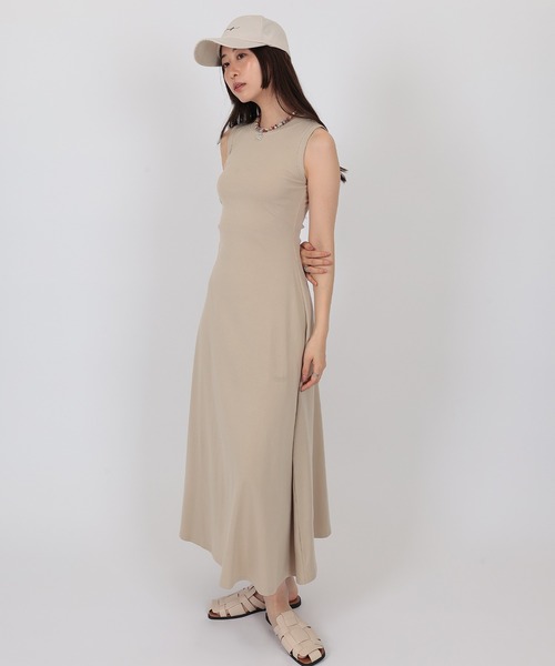 SUWDEE(スーディー)の「sleeveless flare long one piece(ワンピース・レディース・ベージュ/ブラック/グレー・S/M)」の12枚目の写真