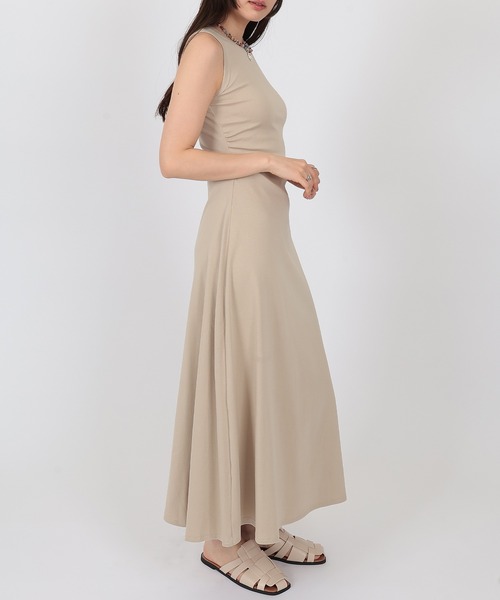 SUWDEE(スーディー)の「sleeveless flare long one piece(ワンピース・レディース・ベージュ/ブラック/グレー・S/M)」の15枚目の写真