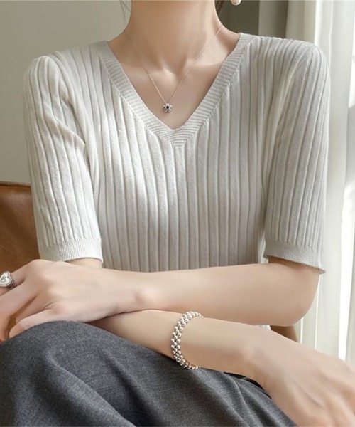 Beststore（ベストストア）の「トップス サマーニット ニットソー半袖（ニット/セーター・レディース・ベージュ/イエロー/ネイビー/ダークグレー/パープル/オレンジ/グリーン系その他/ホワイト/ピンク/キャメル/レッド/ライトベージュ/ブラック/ダークオリーブ/ローズ/ブルー/ダークグリーン・FREE）」の3枚目の写真