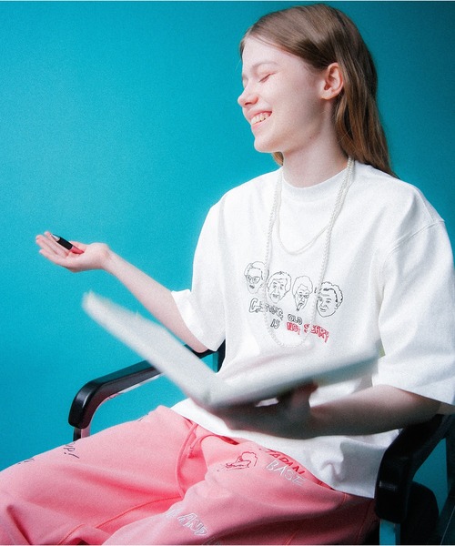 HUMAROUS(ヒューマラス)の「HUMAROUS ライフ Tee(Tシャツ/カットソー・レディース・オレンジ/オフホワイト/ブルー/ブラック・MEDIUM/LARGE/X-LARGE)」の2枚目の写真