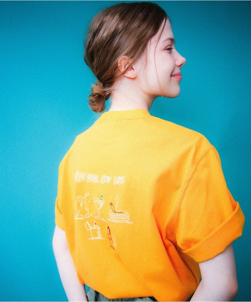 HUMAROUS(ヒューマラス)の「HUMAROUS ライフ Tee(Tシャツ/カットソー・レディース・オレンジ/オフホワイト/ブルー/ブラック・MEDIUM/LARGE/X-LARGE)」の4枚目の写真
