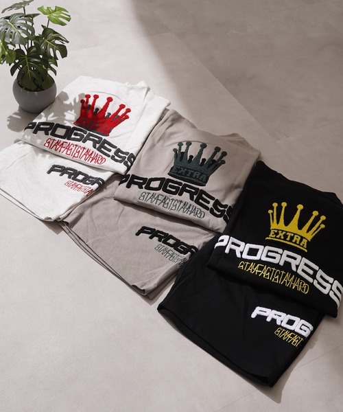 1111clothing(ワンフォークロージング)の「クラウン サガラ刺繍 スウェットTシャツ / Crown Sagara Embroidery Sweat T-Shirt(Tシャツ/カットソー・メンズ・グレイッシュベージュ/ホワイト系/ブラック・M/XL/L)」の11枚目の写真