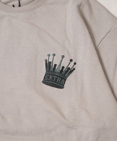 1111clothing(ワンフォークロージング)の「クラウン サガラ刺繍 スウェットTシャツ / Crown Sagara Embroidery Sweat T-Shirt(Tシャツ/カットソー・メンズ・グレイッシュベージュ/ホワイト系/ブラック・M/XL/L)」の7枚目の写真
