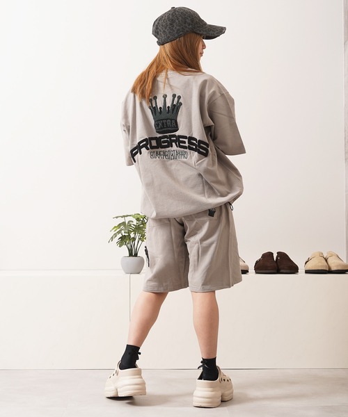 1111clothing(ワンフォークロージング)の「クラウン サガラ刺繍 スウェットTシャツ / Crown Sagara Embroidery Sweat T-Shirt(Tシャツ/カットソー・メンズ・グレイッシュベージュ/ホワイト系/ブラック・M/XL/L)」の22枚目の写真