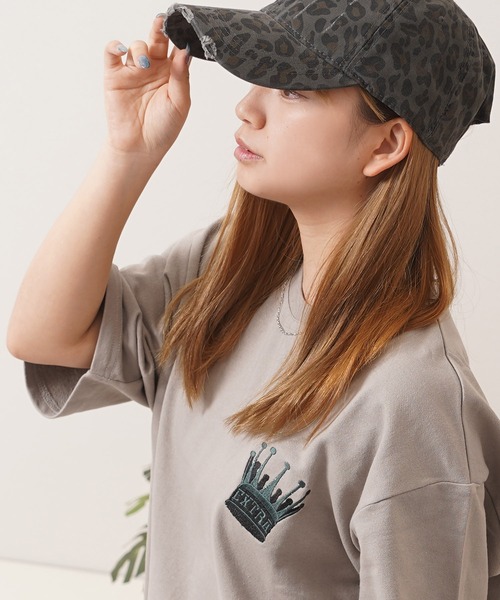 1111clothing(ワンフォークロージング)の「クラウン サガラ刺繍 スウェットTシャツ / Crown Sagara Embroidery Sweat T-Shirt(Tシャツ/カットソー・メンズ・グレイッシュベージュ/ホワイト系/ブラック・M/XL/L)」の18枚目の写真