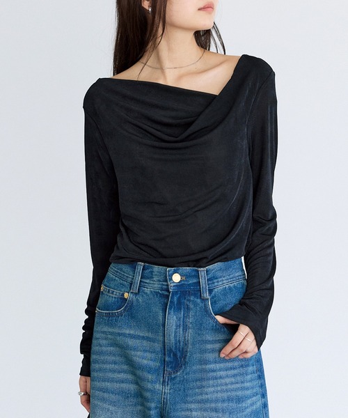 LAVEANGE(ラビアンジェ)の「ドレープネックプルオーバー(Tシャツ/カットソー・レディース・ブラック/イエロー/ブラウン・M/LL/3L/4L/5L)」の2枚目の写真