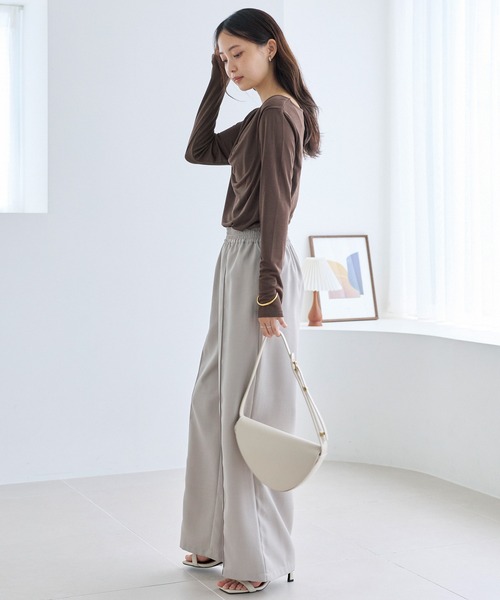 LAVEANGE(ラビアンジェ)の「ドレープネックプルオーバー(Tシャツ/カットソー・レディース・ブラック/イエロー/ブラウン・M/LL/3L/4L/5L)」の7枚目の写真