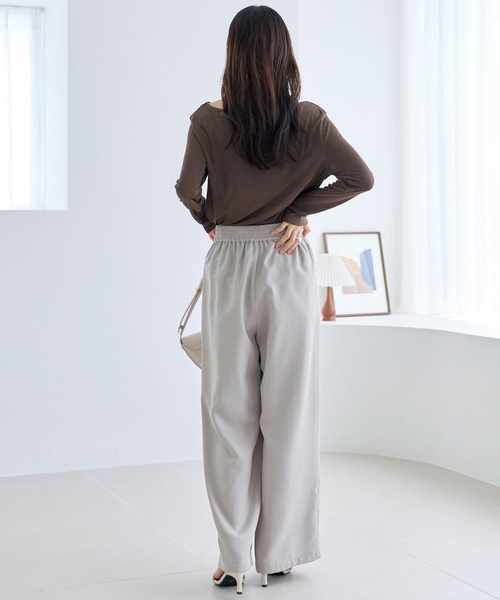 LAVEANGE(ラビアンジェ)の「ドレープネックプルオーバー(Tシャツ/カットソー・レディース・ブラック/イエロー/ブラウン・M/LL/3L/4L/5L)」の8枚目の写真