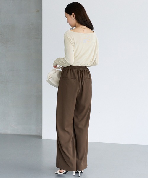 LAVEANGE(ラビアンジェ)の「ドレープネックプルオーバー(Tシャツ/カットソー・レディース・ブラック/イエロー/ブラウン・M/LL/3L/4L/5L)」の17枚目の写真