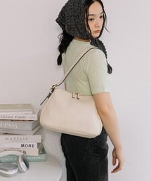 Beau're（ヴュレ）の「BEAURE Design Buckle ショルダー Bag（ショルダーバッグ）」