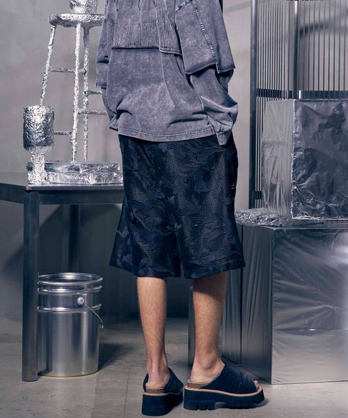 MAISON SPECIAL(メゾンスペシャル)の「《UNISEX》Mesh Flower Embroidery Prime-Wide Shorts/メッシュフラワーエンブロイダリープライムワイドショーツ【MAISON SPECIAL/メゾンスペシャル】(その他パンツ・メンズ・ブラック/アイボリー・1/0)」の5枚目の写真