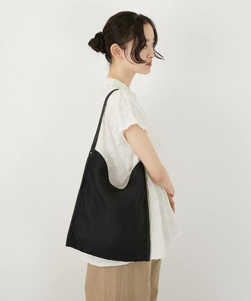 MELROSE claire(メルローズ クレール)の「【軽量で涼し気な素材感のワンショルダーバッグ】(ショルダーバッグ・レディース・グレー/ブラック/ライトカーキ・FREE)」の18枚目の写真
