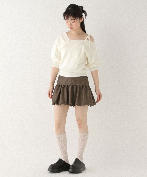 Heather（ヘザー）の「ワンショルリボン半袖ニット　576437（ニット/セーター・レディース・ブラック/グレー/アイボリー・FREE）」の5枚目の写真