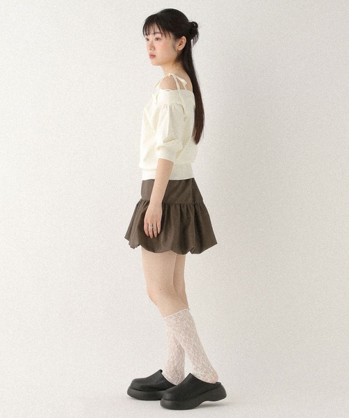 Heather（ヘザー）の「ワンショルリボン半袖ニット　576437（ニット/セーター・レディース・ブラック/グレー/アイボリー・FREE）」の4枚目の写真