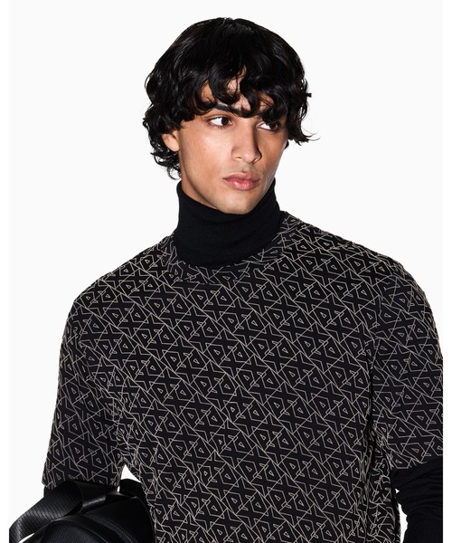 ARMANI EXCHANGE(アルマーニエクスチェンジ)の「【A|X アルマーニ エクスチェンジ】オールオーバーロゴ 半袖クルーネックTシャツ/REGULAR+(Tシャツ/カットソー・メンズ・ブラック・MEDIUM/X-LARGE/X-SMALL/XX-LARGE/SMALL/LARGE)」の8枚目の写真