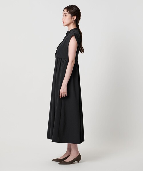 ユナイテッドアローズ　タックノースリーブワンピース　完売アイテム UNITED ARROWS（ユナイテッドアローズ）の「タック ノースリーブ
