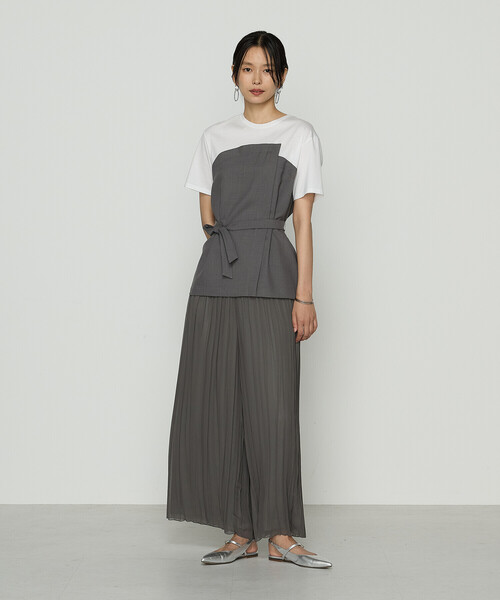 K.T KIYOKO TAKASE（キヨコタカセ）の「コンパクトクールローレル天竺 ビスチェレイヤード風カットソー（Tシャツ/カットソー・レディース・ネイビー/グレー×ホワイト/カーキ・9号）」の13枚目の写真