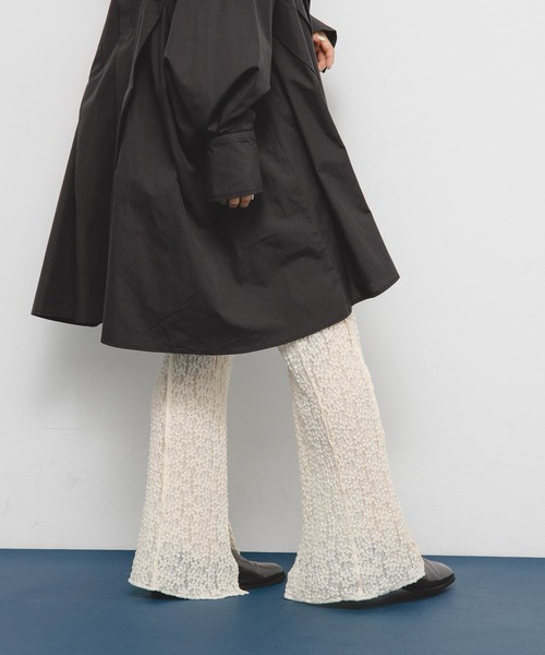 KBF（ケイビーエフ）の「レースフレアイージーパンツ（その他パンツ・レディース・アイボリー/ブラック・ONE）」の20枚目の写真