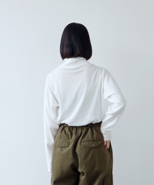 PAR ICI（パーリッシィ）の「ソフトコットンテレコ タートルネックカットソー（Tシャツ/カットソー・レディース・ブラック×ホワイト/レッド/ホワイト/サックスブルー系・FREE）」の19枚目の写真