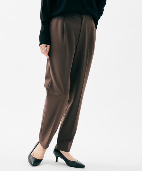 UNTITLED（アンタイトル）の「【はっ水/後ろウエストゴム/洗える】ストレッチテーパードパンツ（その他パンツ・レディース・ベージュ/ダークブラウン/ブラック・50/46/44/42/04/03/02/01/00/48）」の11枚目の写真