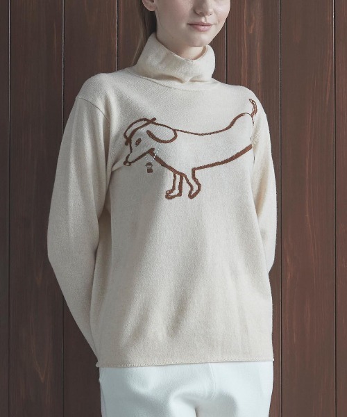 STUDIO PICONE（スタジオピッコーネ）の「ウール100％DOG刺繍ハイネックニット（ニット/セーター・レディース・ライトブルー/ブラック/ベージュ・L/M）」の2枚目の写真