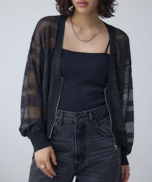 AZUL by moussy(アズールバイマウジー)の「シアージップアップカーディガン(カーディガン/ボレロ・レディース・グレイッシュベージュ/ブラック/ブラウン・FREE)」の2枚目の写真
