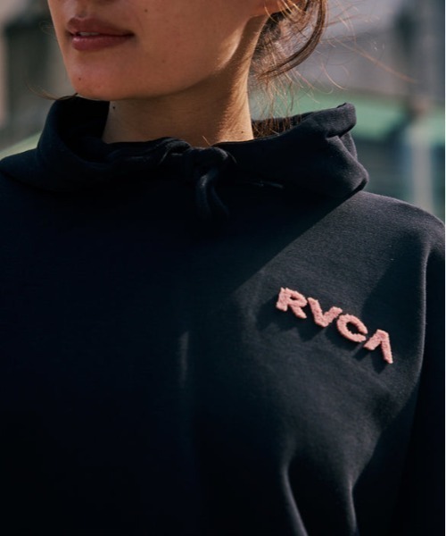 RVCA（ルーカ）の「RVCA/ルーカ バックプリントパーカー ショート丈 BF044-012（パーカー・レディース・ブラック/グレー・M/S）」の8枚目の写真
