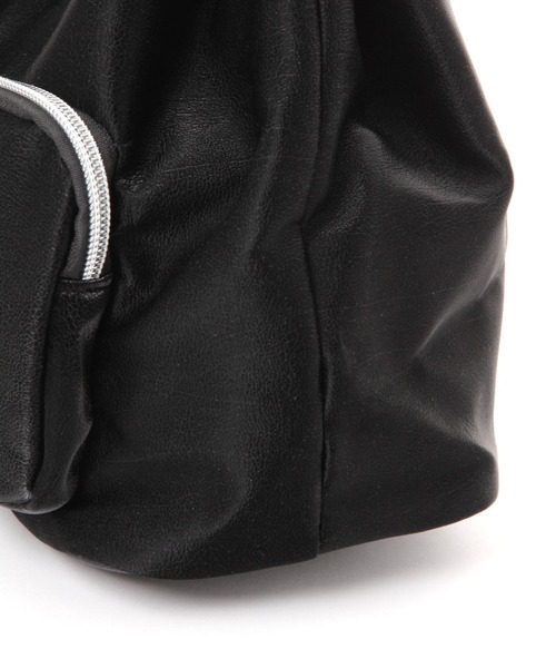 LAKOLE（ラコレ）の「アソート2WAYポケット巾着バッグ / 579025（ショルダーバッグ・レディース・ブラウン/オフホワイト/ブラック・FREE）」の12枚目の写真