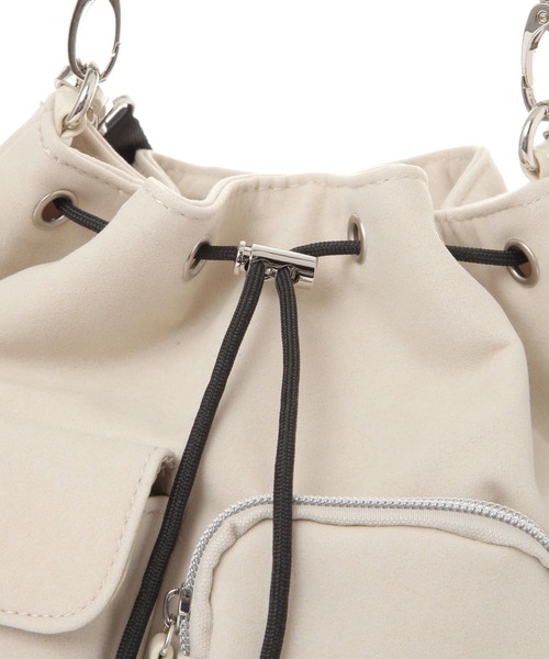 LAKOLE（ラコレ）の「アソート2WAYポケット巾着バッグ / 579025（ショルダーバッグ・レディース・ブラウン/オフホワイト/ブラック・FREE）」の18枚目の写真