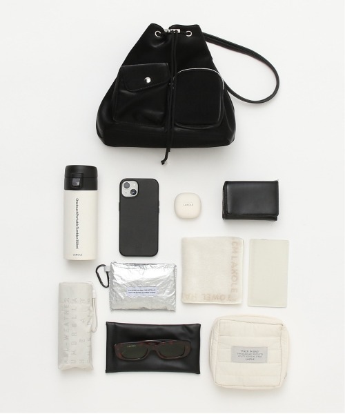 LAKOLE（ラコレ）の「アソート2WAYポケット巾着バッグ / 579025（ショルダーバッグ・レディース・ブラウン/オフホワイト/ブラック・FREE）」の4枚目の写真