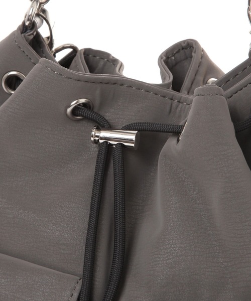 LAKOLE（ラコレ）の「アソート2WAYポケット巾着バッグ / 579025（ショルダーバッグ・レディース・ブラウン/オフホワイト/ブラック・FREE）」の22枚目の写真