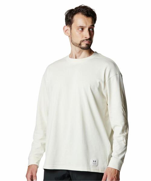 UNDER ARMOUR(アンダーアーマー)の「UAヘビーウエイト ロングスリーブ Tシャツ(ライフスタイル/メンズ)(Tシャツ/カットソー・メンズ・ベージュ・2XL/L/M/3XL/XL/S)」の1枚目の写真